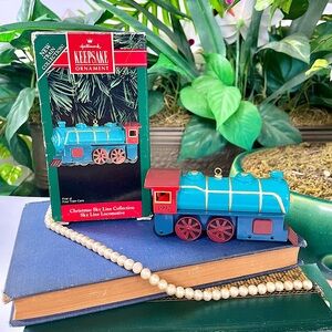 Hallmark Keepsake Ornament Sky Line Locomotive 1992 Cast Metal Train